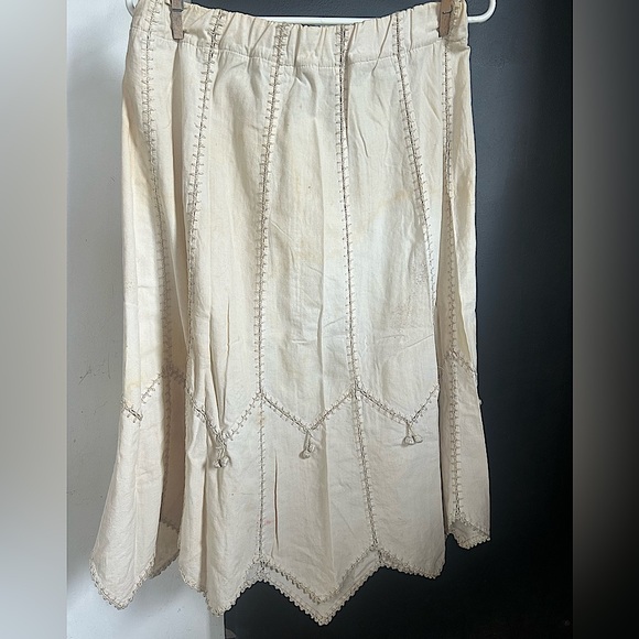 Dresses & Skirts - Vintage 70's Embellished Embroidered Crochet Cotton Skirt Size M/L